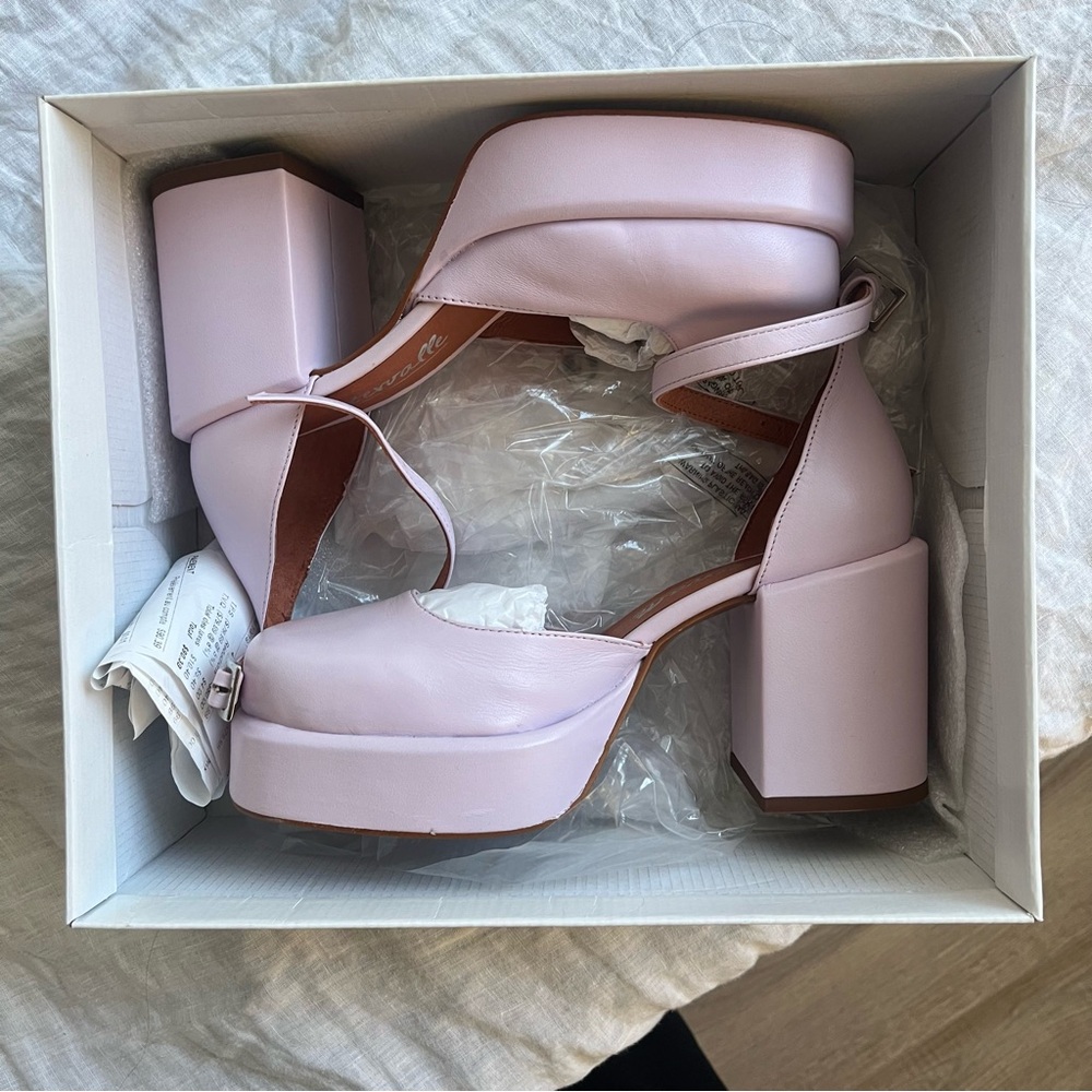 L'INTERVALLE Light Pink Platform Heels